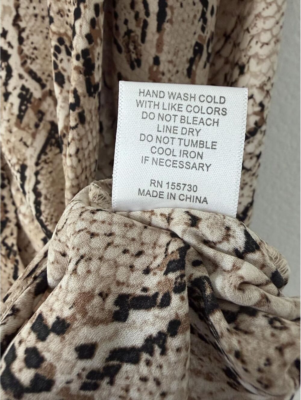 Rose+Olive Long Sleeve Button Up Collared Animal Print Shirt Women's Size S - Picture 7 of 7